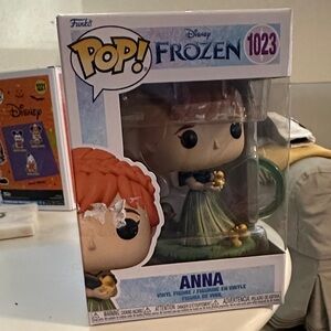 Funko Pop! Frozen Anna in Green Dress